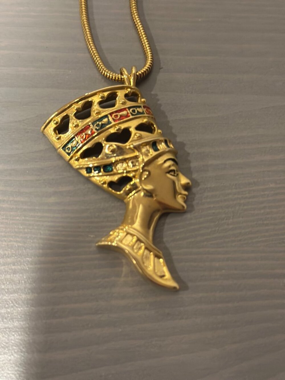 Vintage Nefertiti Pendant Necklace Gold Tone Egyptian Queen Statement Jewelry